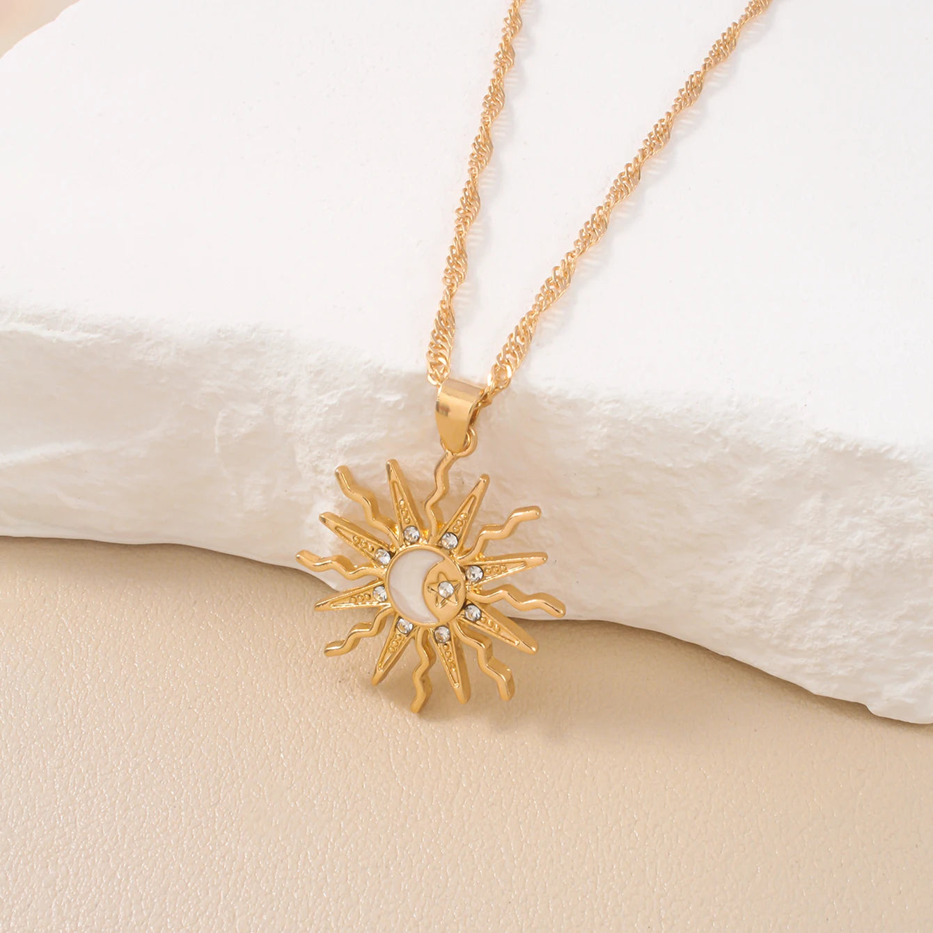 1Pcs Shining Rhinestone Unique Design Sun Star Moon Three In One Pendant Necklace Retro Women's Daily Versatile Party Jewelry